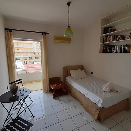 Sea Front Apartment *